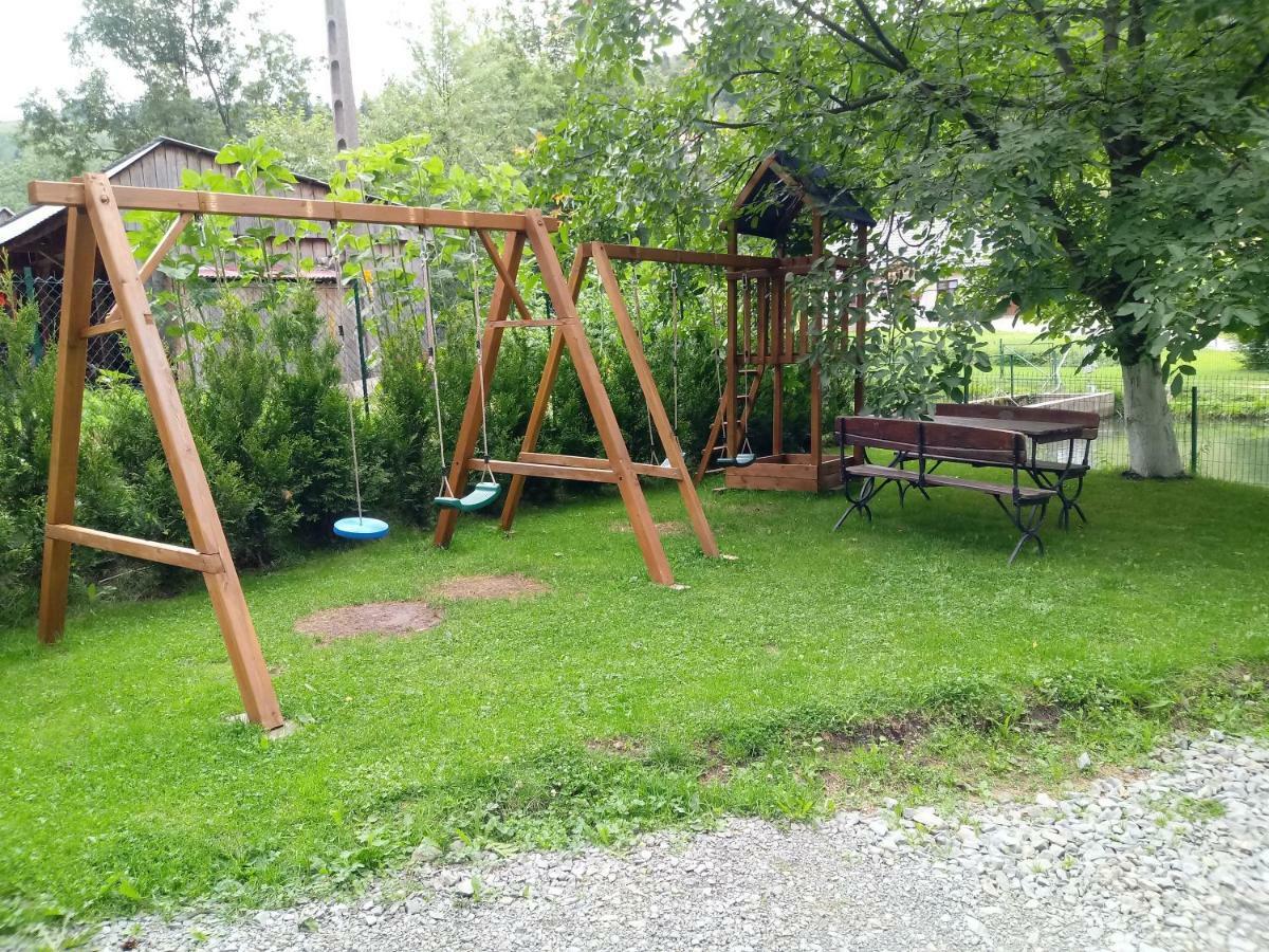 Gazdowka "Pod Pstragiem" Villa Korbielów Eksteriør billede